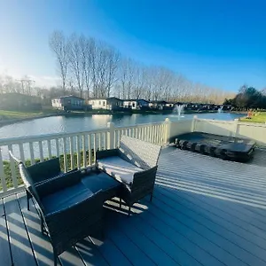 https://bridgewater-lodge-with-hot-tub.yorkshirehotels.net
