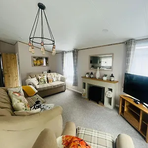 https://lucky-lodge-with-hot-tub.yorkshirehotels.net